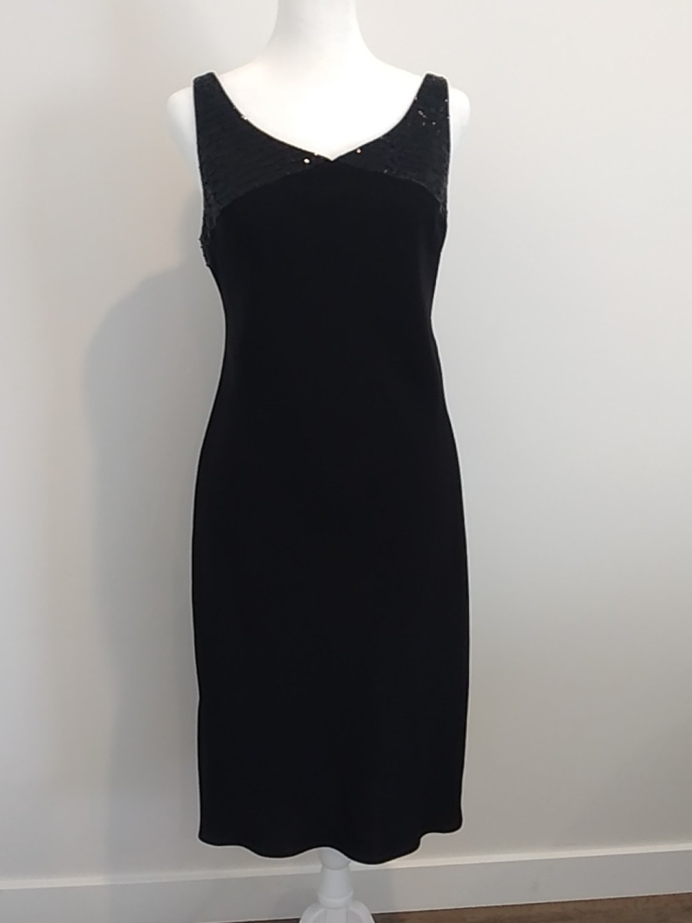 Jones New York Black Sleeveless Sequin-Trim 100% Silk Yoke Elegant Party Dress